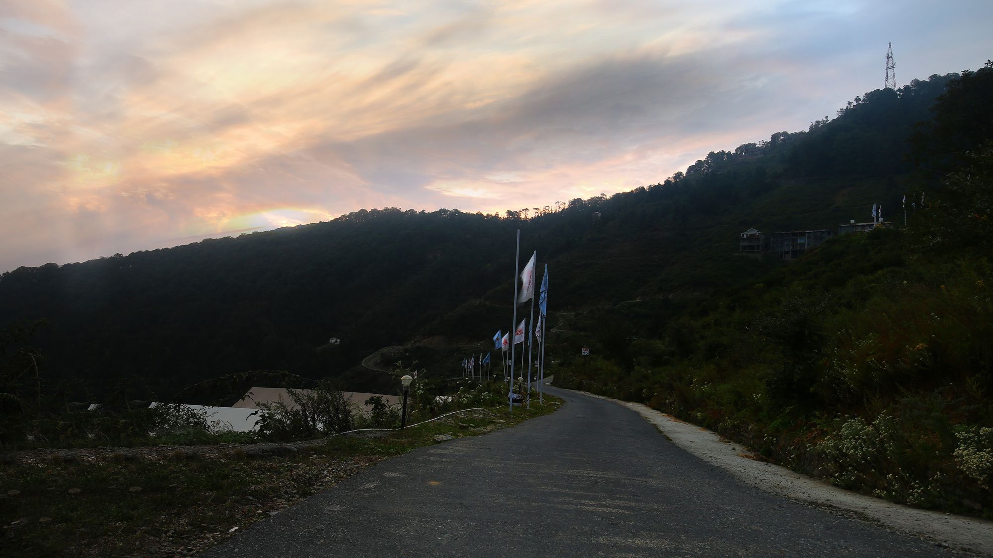 The Swiss Village Resort Nainital Zewnętrze zdjęcie